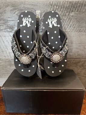 NWT Montana West Black Gray Rhinestone Concho Wedge Flip Flop Sandals Sz 8